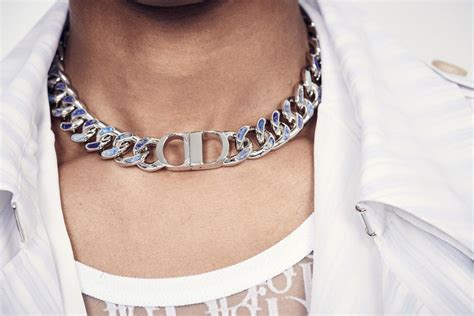 dior necklace for men.